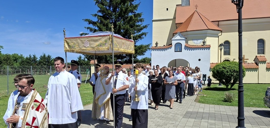 Svečano proslavljen blagdan Presvetog Tijela i Krvi Kristove