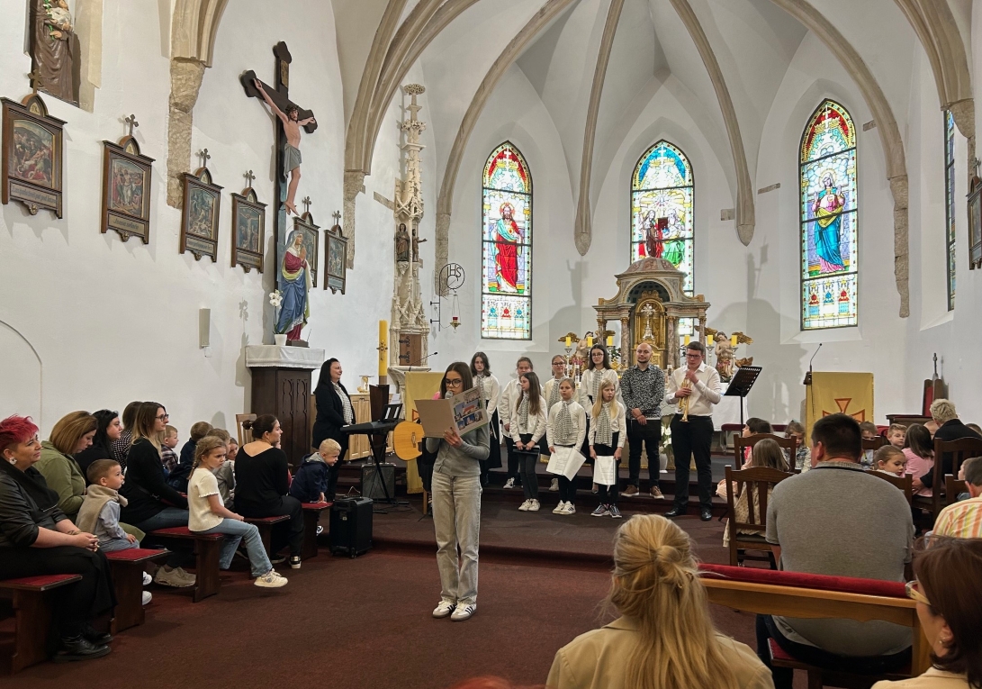 SVEČANO OBILJEŽEN MAJČIN DAN U ŽUPI