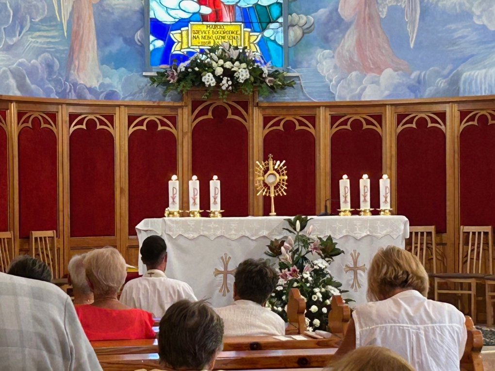 EUHARISTIJSKO KLANJANJE U PUŠĆINAMA!